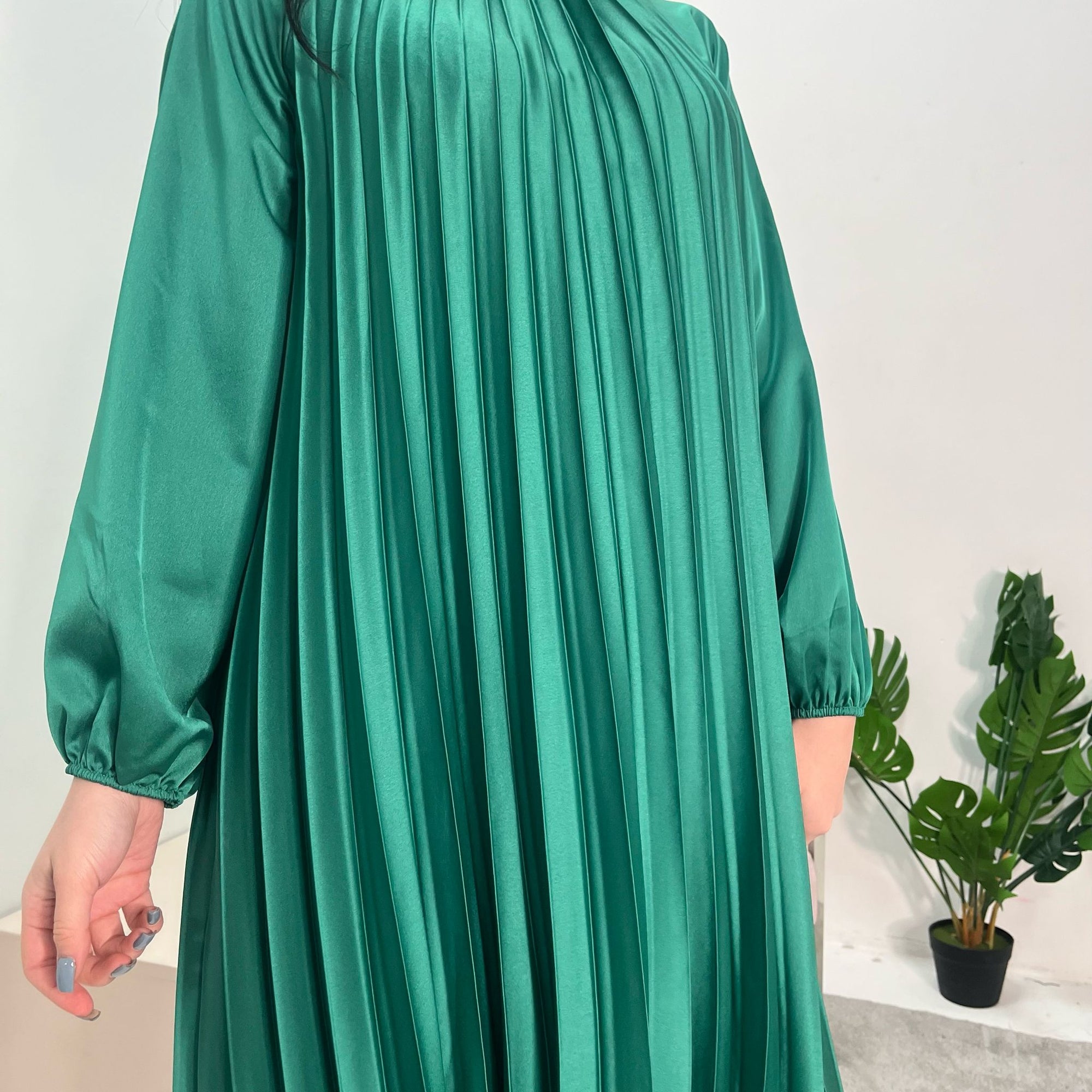 Reha Emerald Green Pleated Long Satin Dress